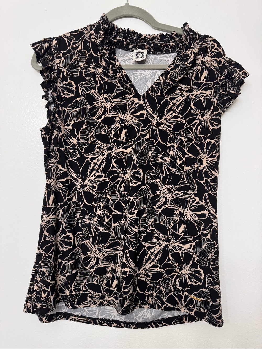 <Anne Klein> Floral V-Neck Ruffle Sleeve Top - Black & Cream